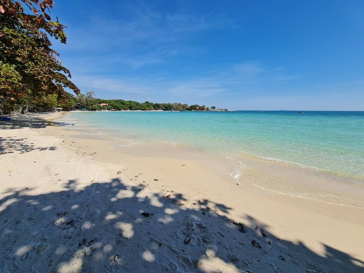 รีวิวสถานที่เที่ย เกาะเสม็ดหนาน (จังหวัดระยอง) ปักหมุดที่พักริมน้ำฟินๆ