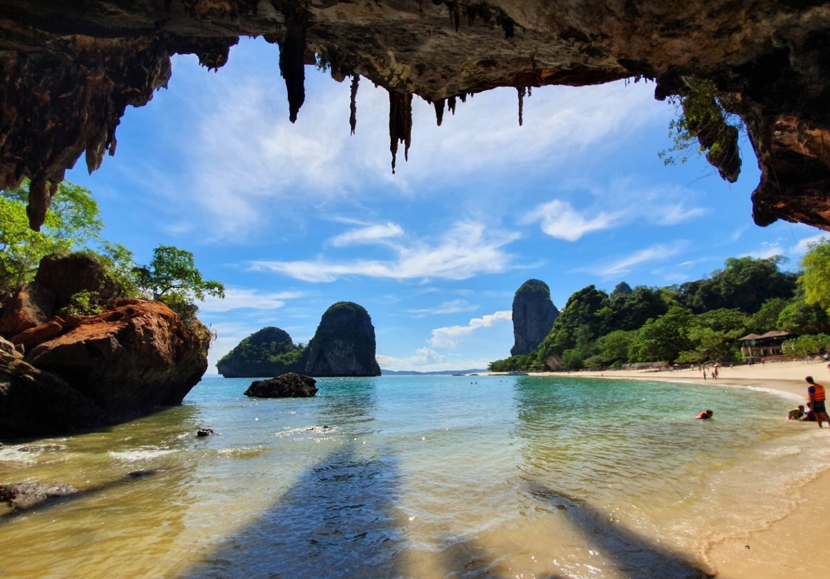 รวมที่เที่ยวในเมือง หาดถ้ำพระนาง (จังหวัดกระบี่) 2567 ที่ชีวิตต้องลองมาเที่ยวให้ได้!